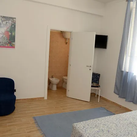 Andrea's House דירה