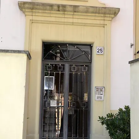 Andrea's House דירה *
